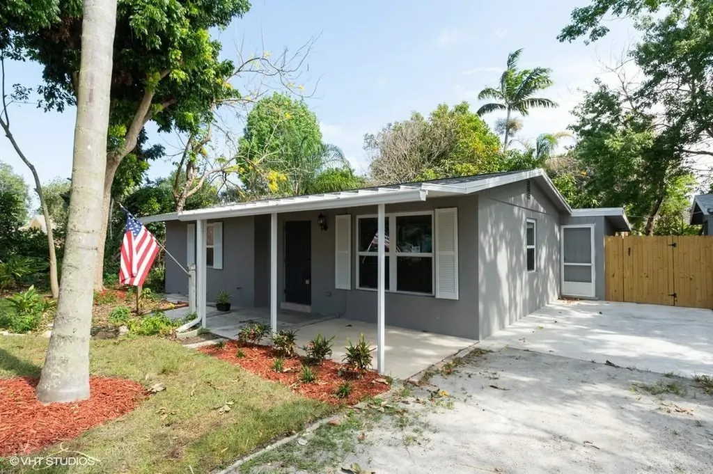 1465 6th Street Vero Beach FL 32962