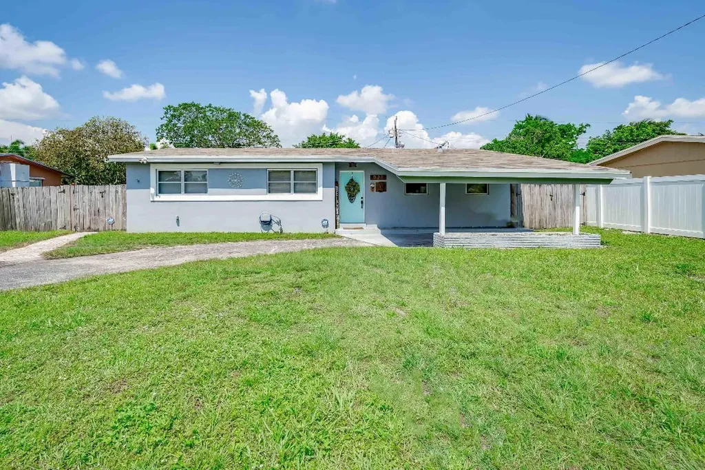 925 SW 49th Avenue Plantation FL 33317