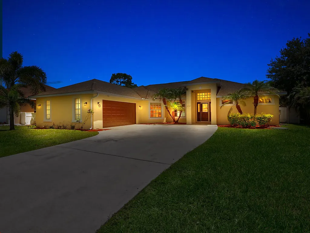 1272 SW Ermine Avenue Port St Lucie FL 34953