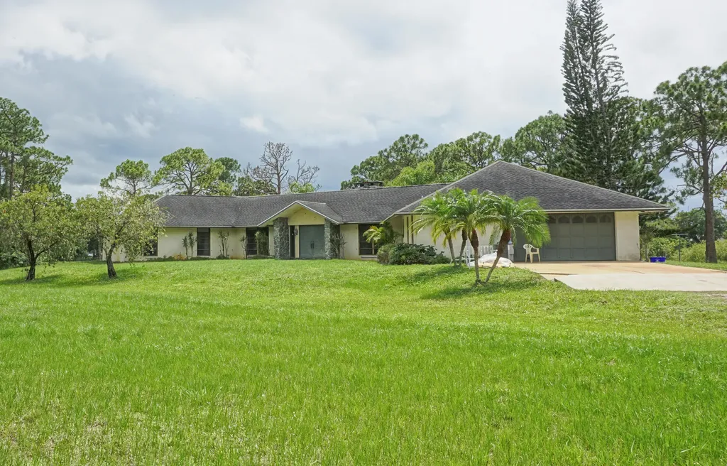 3484 SW Boatramp Avenue Palm City FL 34990