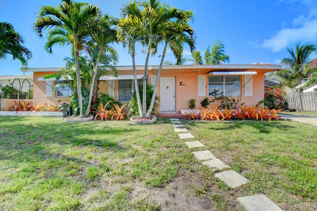 1319 Lake Victoria Drive Lake Worth FL 33461