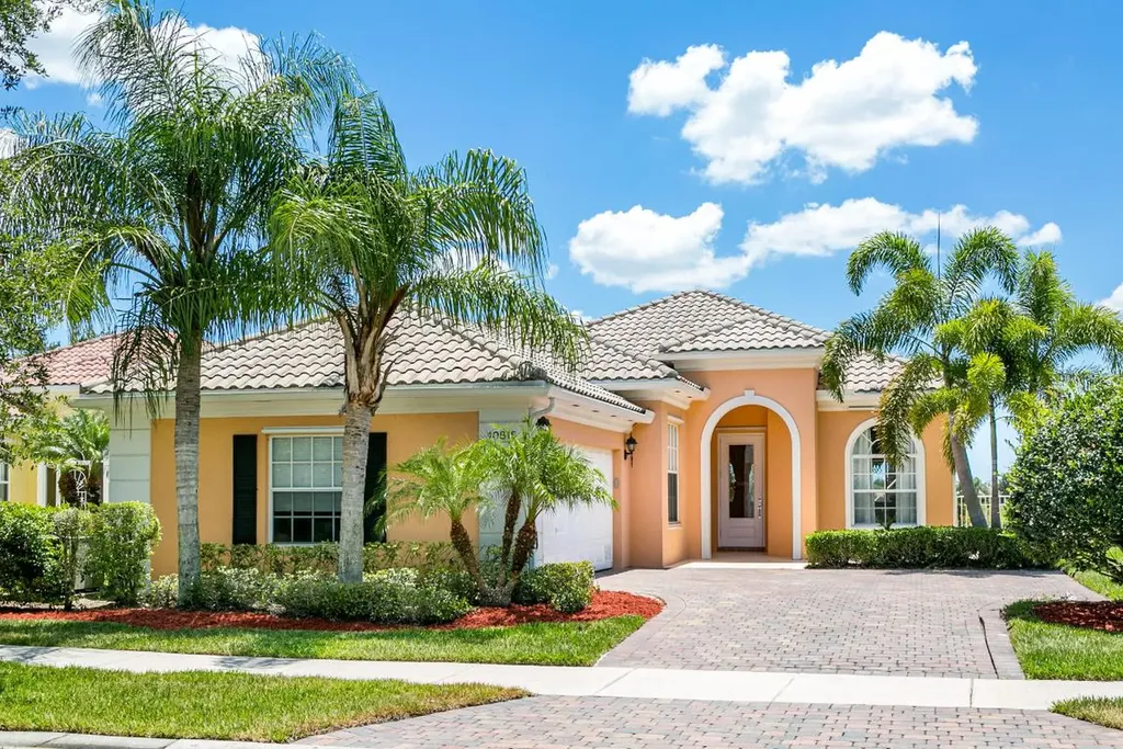 10815 SW Hartwick Drive Port St Lucie FL 34987