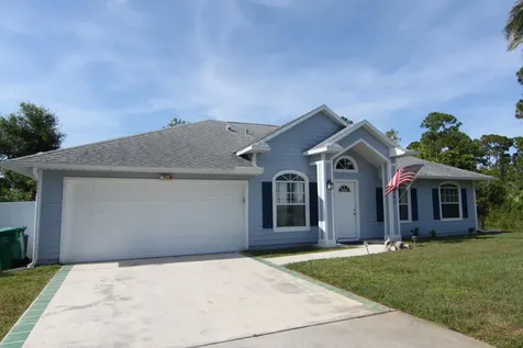 741 SE Thornhill Drive Port St Lucie FL 34983