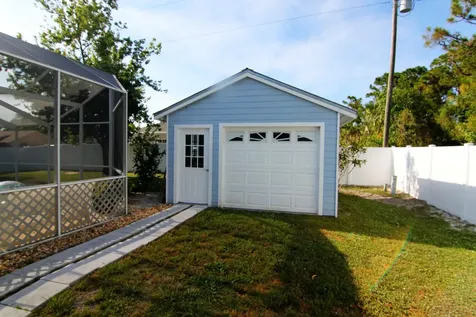 741 SE Thornhill Drive Port St Lucie FL 34983