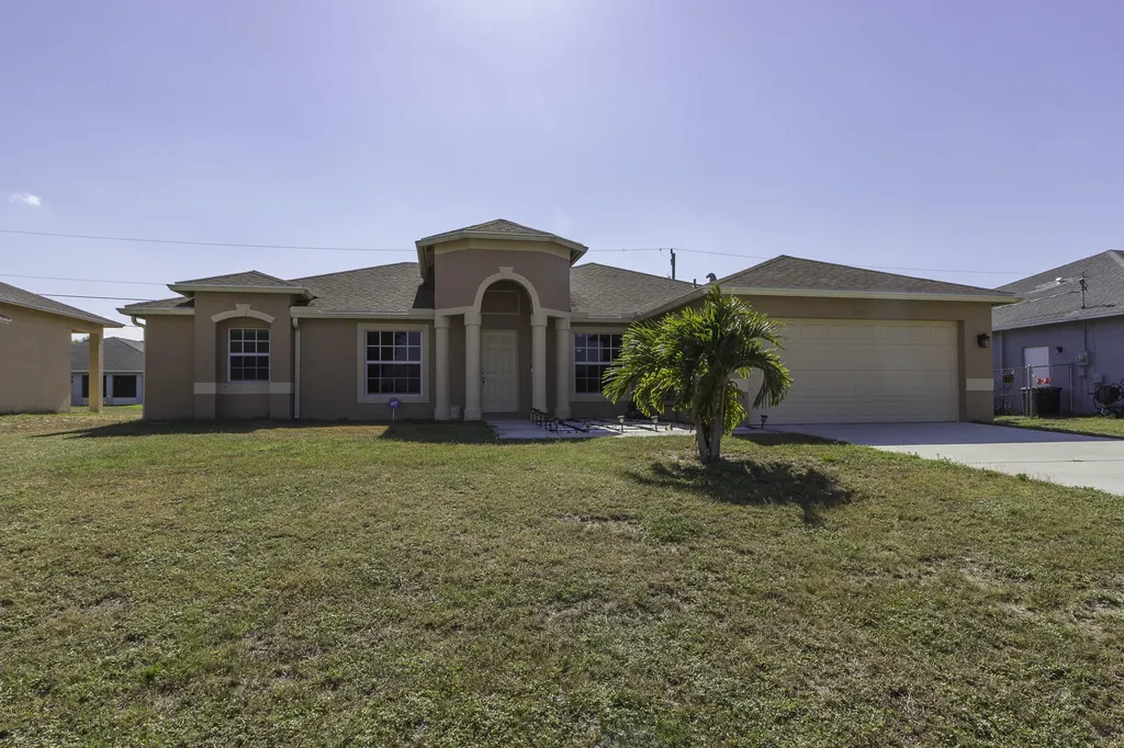 250 SW North Quick Circle Port St Lucie FL 34953