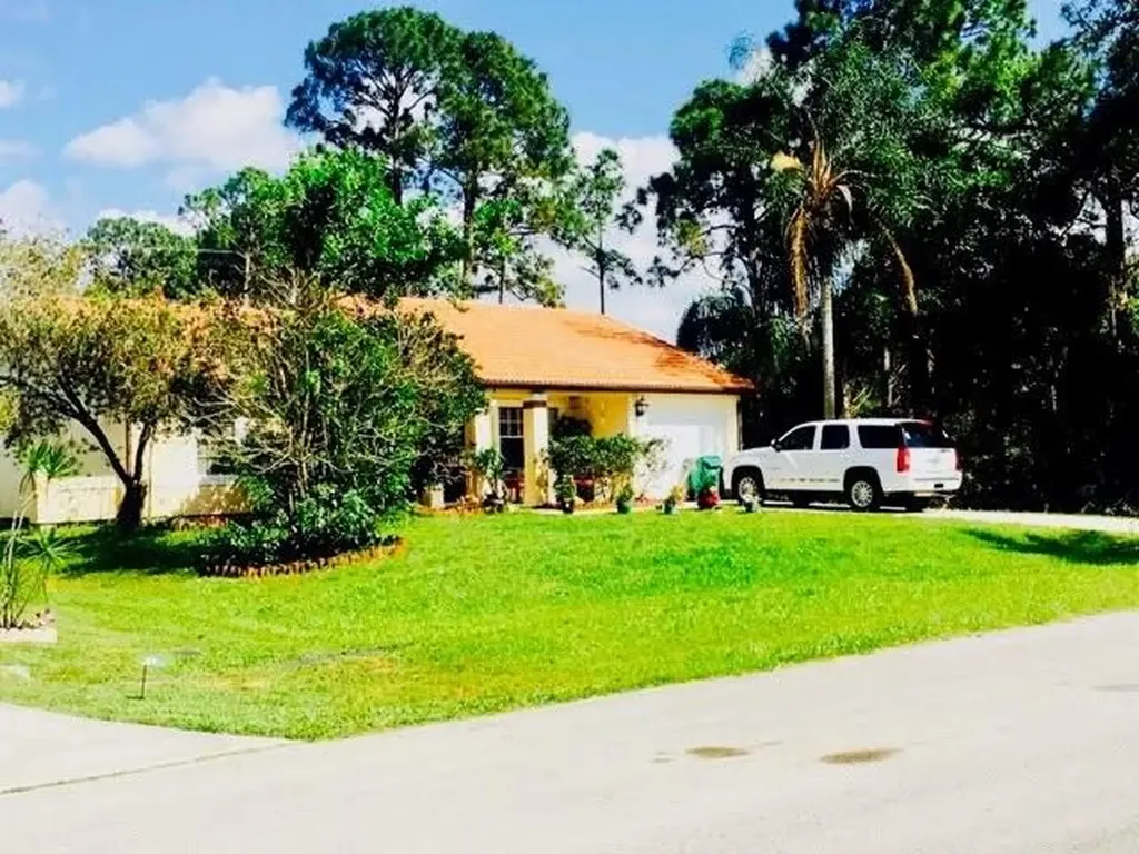 1949 SW Hillman Street Port St Lucie FL 34953