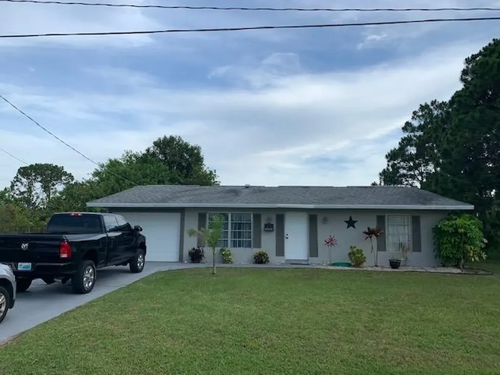514 SW Lakehurst Drive Port St Lucie FL 34983