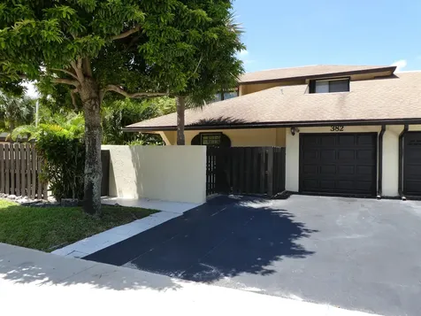 382 SW 27th Avenue Delray Beach FL 33445