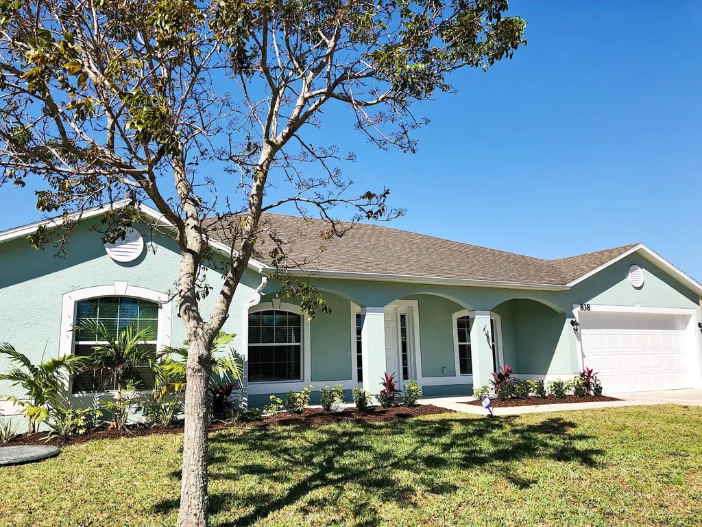 838 SE Odonnell Lane Port St Lucie FL 34983