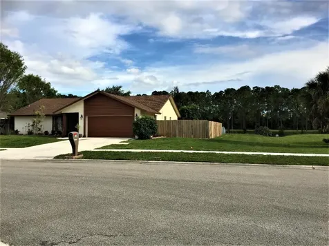 119 Sunflower Circle Royal Palm Beach FL 33411