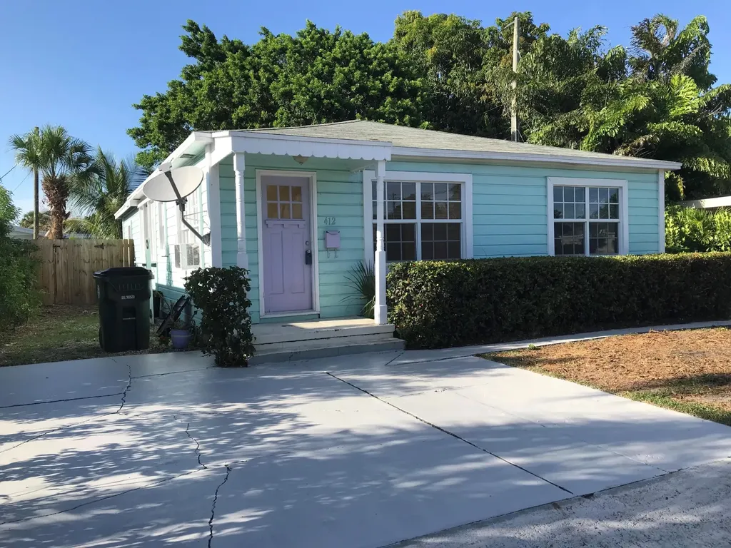 412 13th Avenue N Lake Worth Beach FL 33460