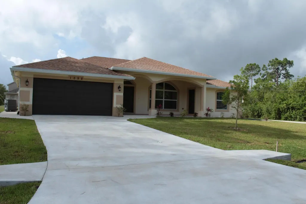 1098 SW Macao Avenue Port St Lucie FL 34953