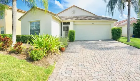 807 NW Greenwich Court Port St Lucie FL 34983