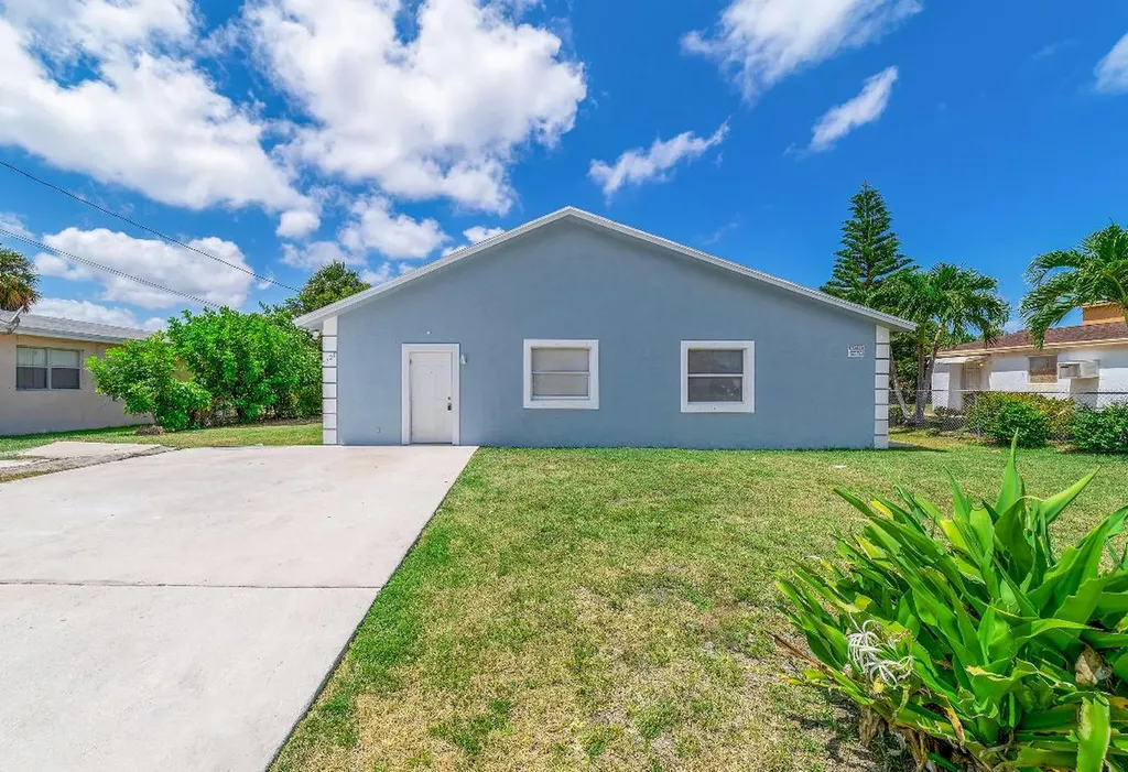 1720 W 13th Street Riviera Beach FL 33404