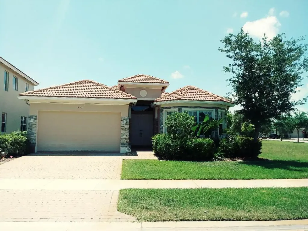 871 NW Demedici Road Port St Lucie FL 34986