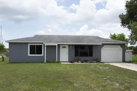 2141 SE East Dunbrooke Circle Port St Lucie FL 34952