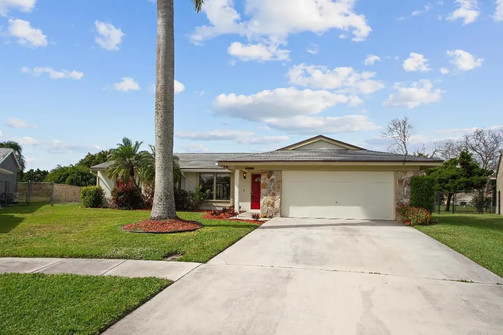 5311 Raymond Drive N Boynton Beach FL 33472