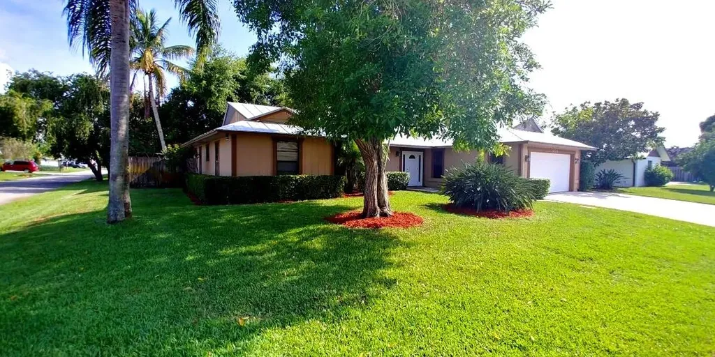 2424 SW 13th Place Palm City FL 34990
