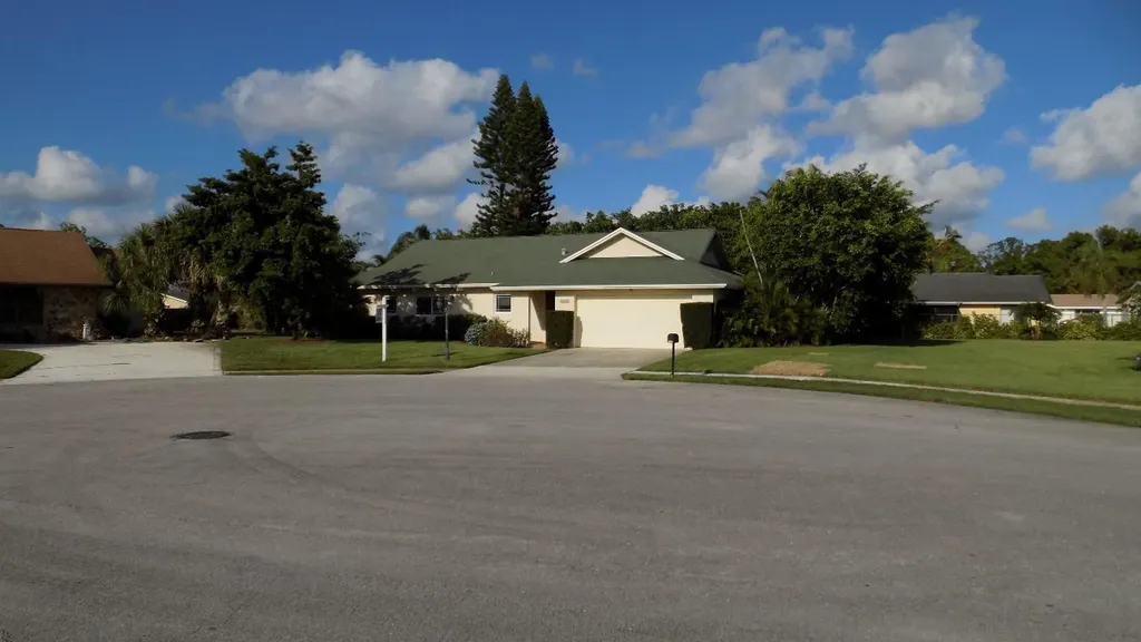 5064 Candlewood Court Lake Worth FL 33467