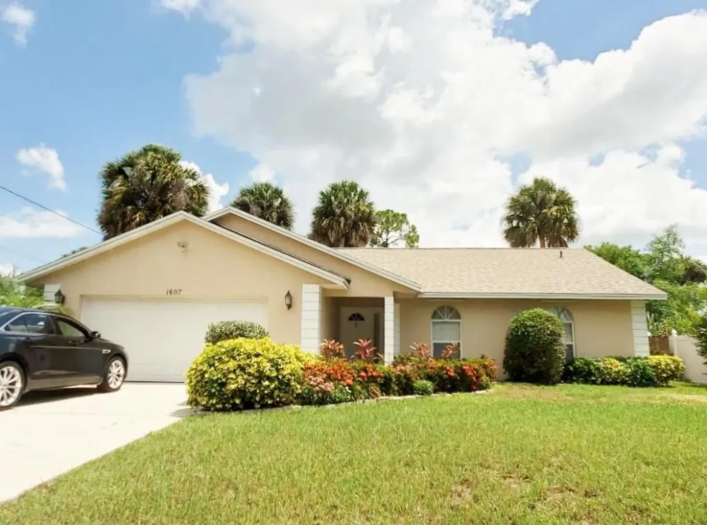 1607 SW La Gorce Avenue Port St Lucie FL 34953
