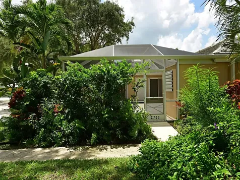 2703 Lakemont Court Palm Beach Gardens FL 33403
