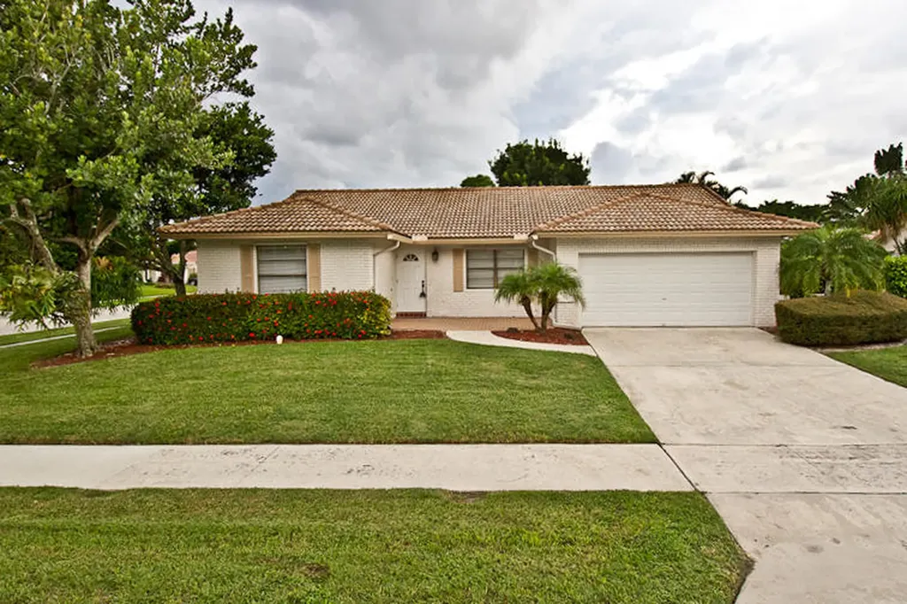 3201 NW 23rd Court Boca Raton FL 33431
