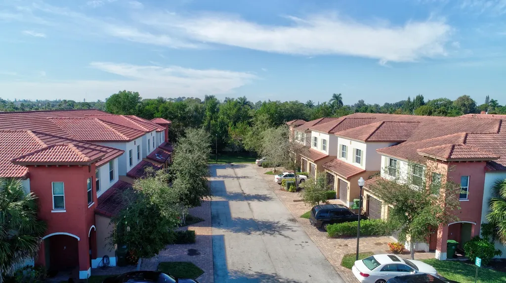 113 Hemingway Court Palm Springs FL 33461