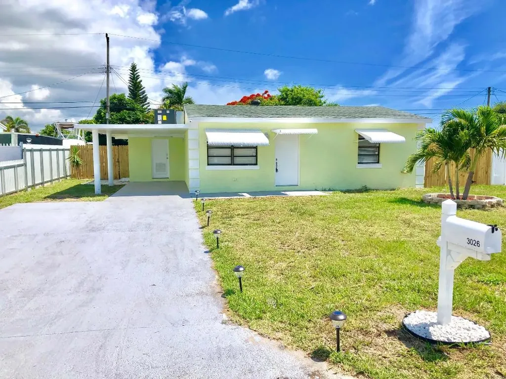 3026 Vassallo Avenue Lake Worth FL 33461