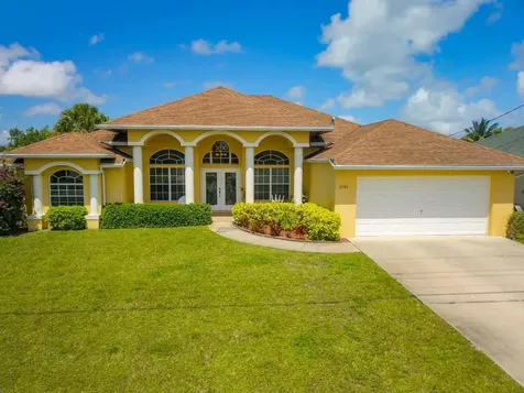 2501 SW Chestnut Lane Port St Lucie FL 34953