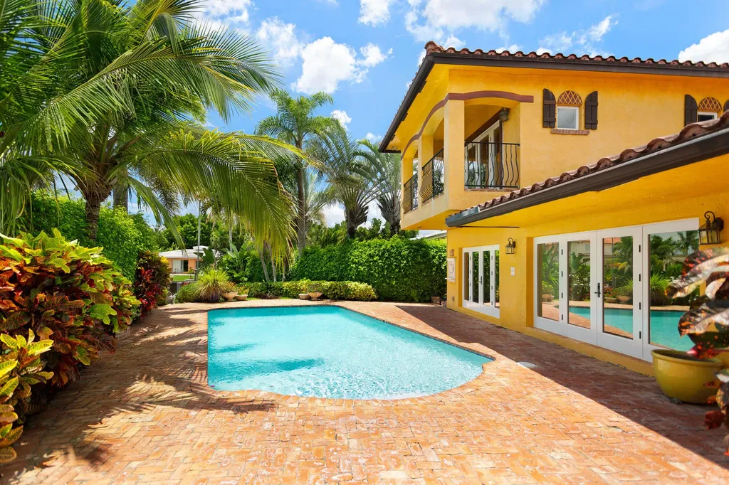 825 SE 7th Avenue Delray Beach FL 33483