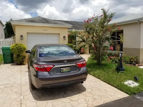 7120 SW 41st Place Davie FL 33314