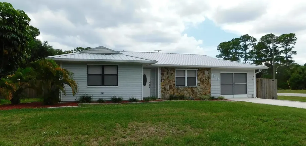 7205 Fort Walton Avenue Fort Pierce FL 34951