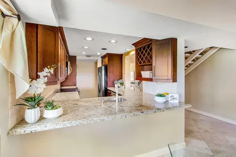 931 Palm Trail Delray Beach FL 33483