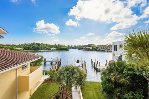 931 Palm Trail Delray Beach FL 33483