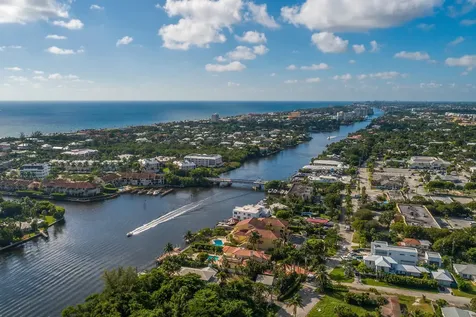 931 Palm Trail Delray Beach FL 33483