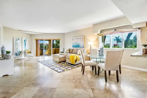 931 Palm Trail Delray Beach FL 33483
