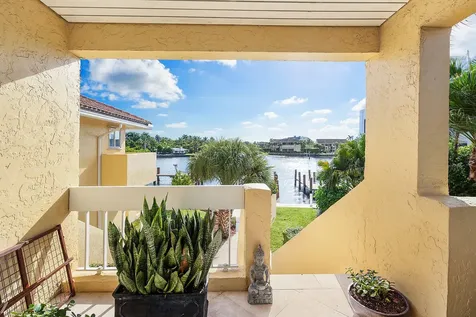 931 Palm Trail Delray Beach FL 33483