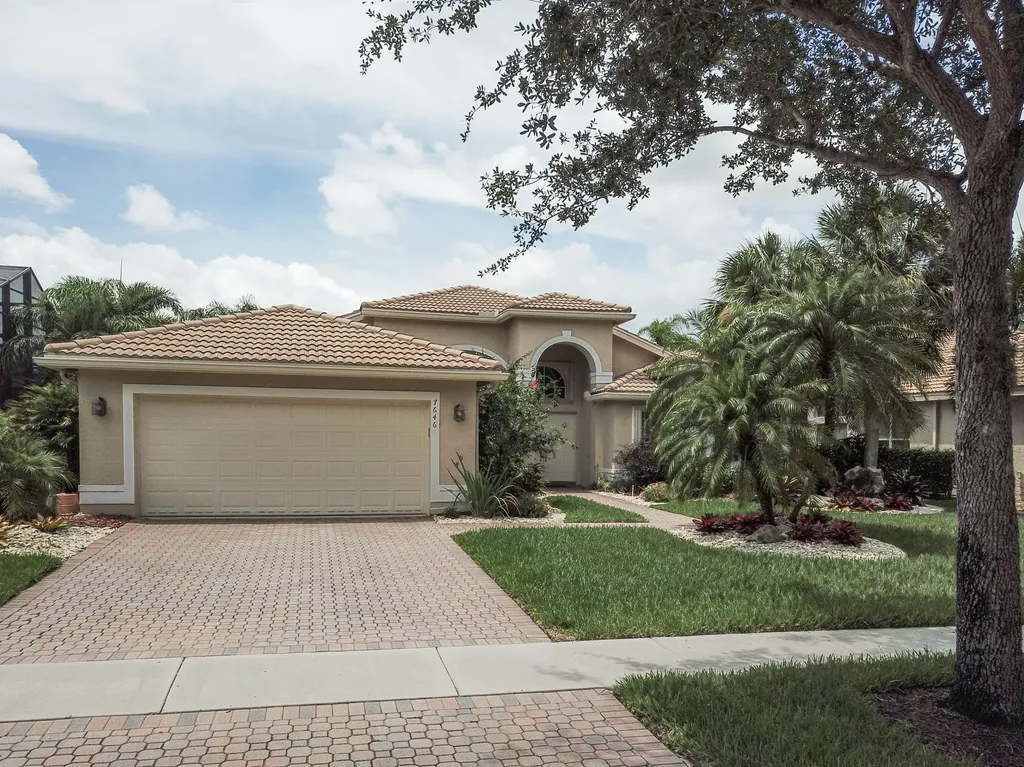7646 Tarpon Cove Circle Lake Worth FL 33467