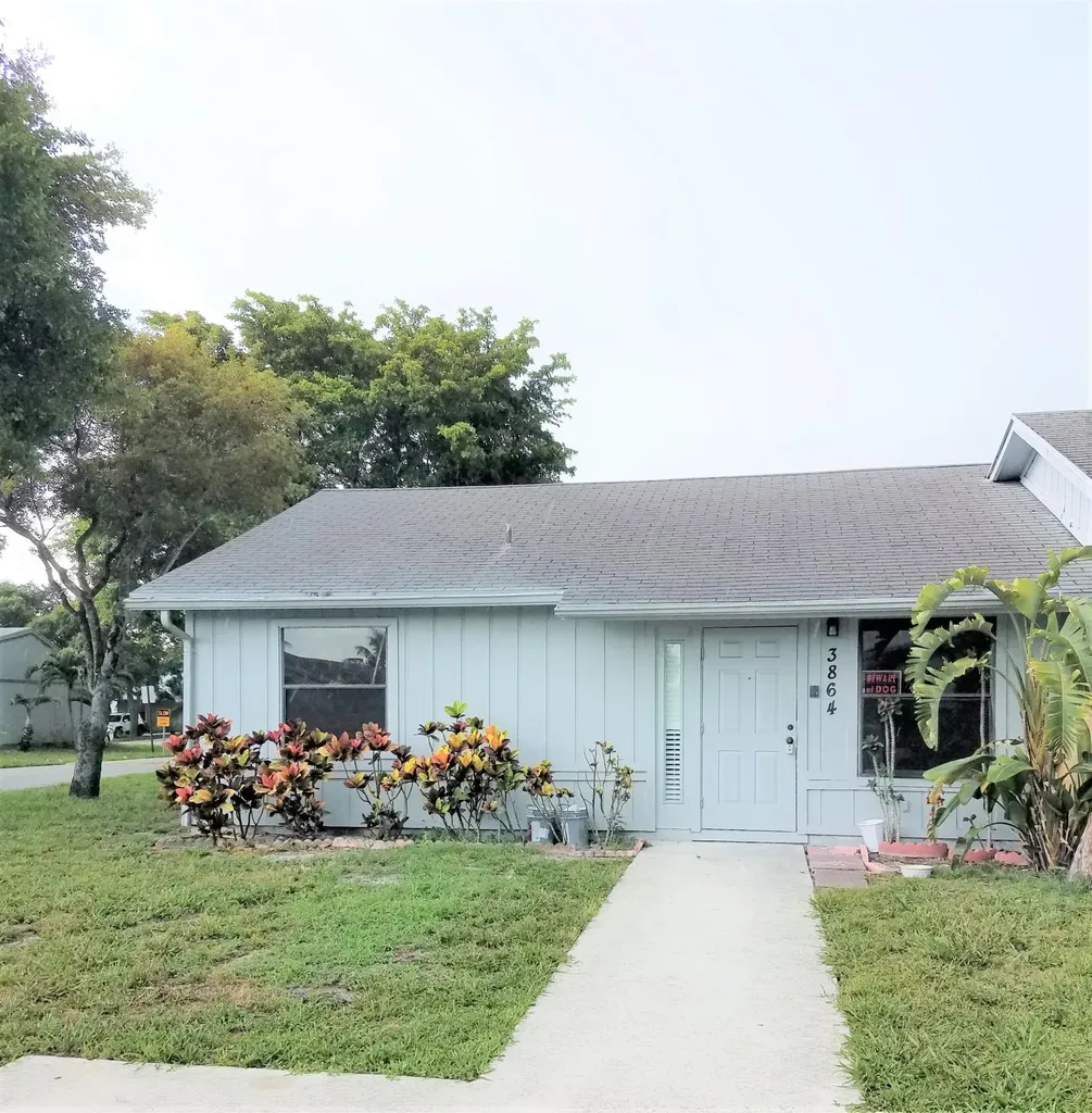 3864 Parkside Circle Palm Springs FL 33461