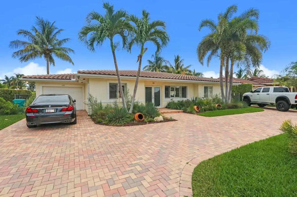 945 Isles Road Boynton Beach FL 33435