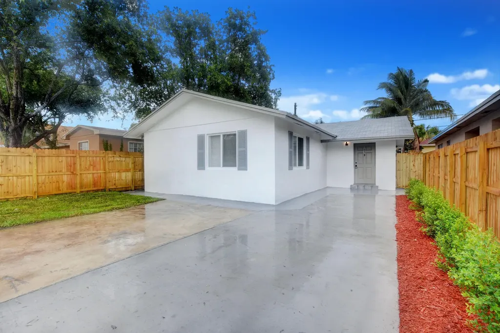 618 Royal Palm Drive Lake Worth Beach FL 33460