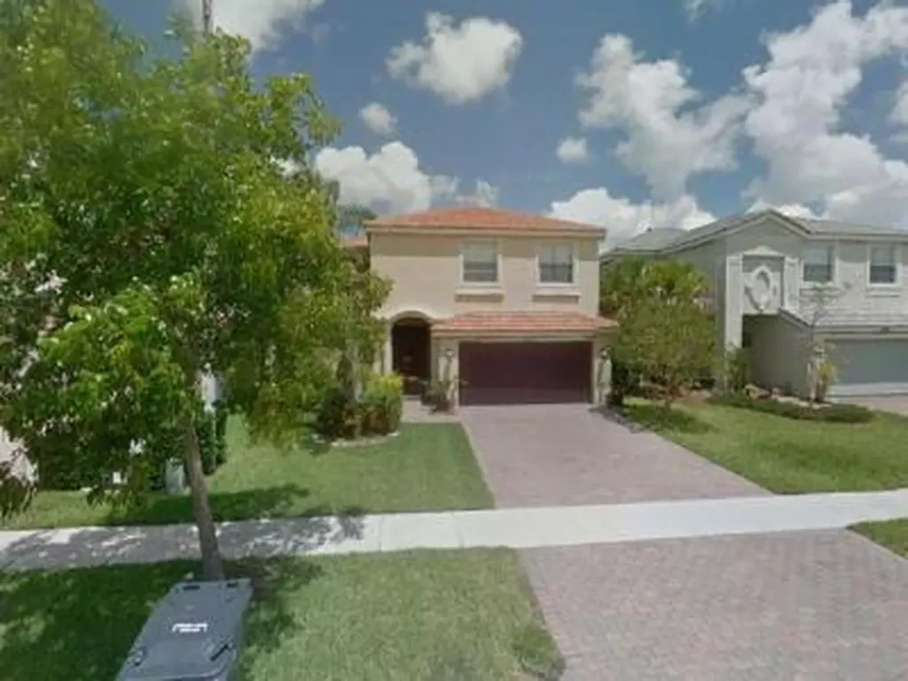 9077 Dupont Place Wellington FL 33414