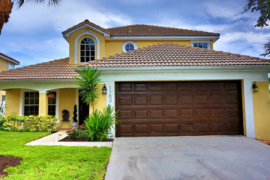 1162 Canoe Point Delray Beach FL 33444