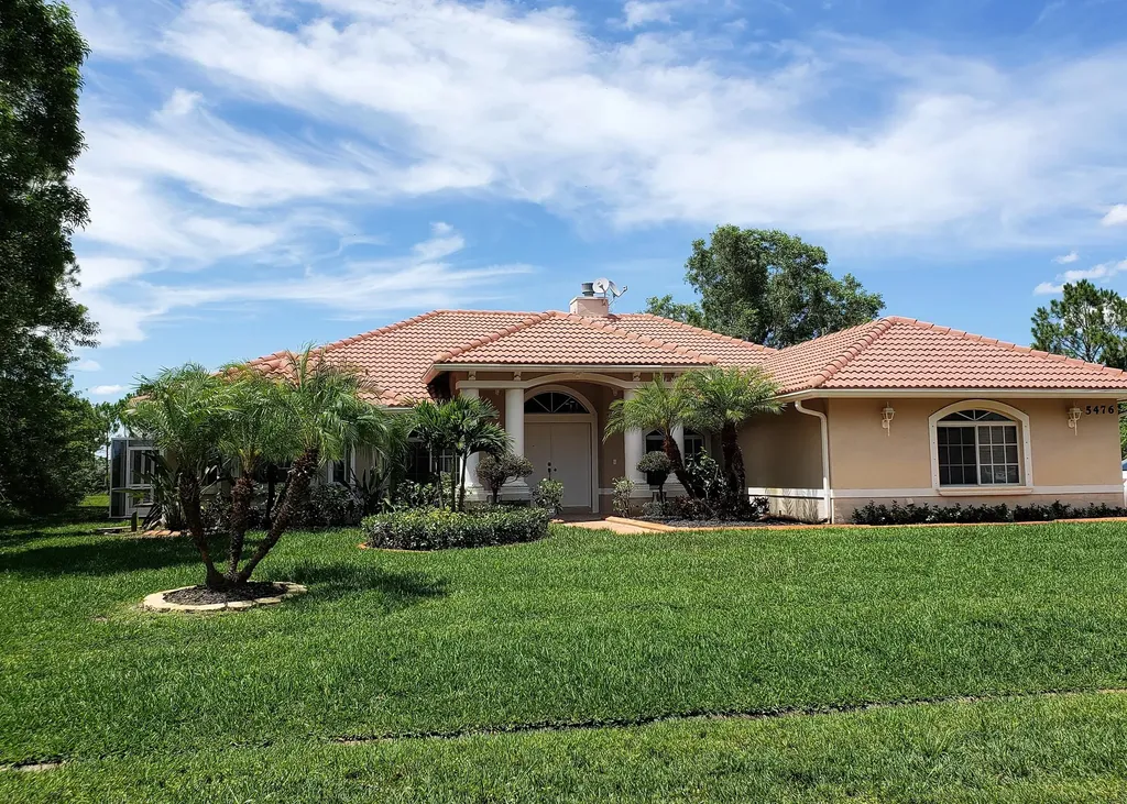 5476 NW Boydga Avenue Port St Lucie FL 34986