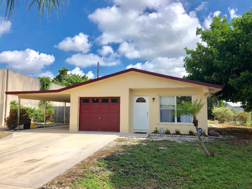 1445 W Hardee Street Lantana FL 33462
