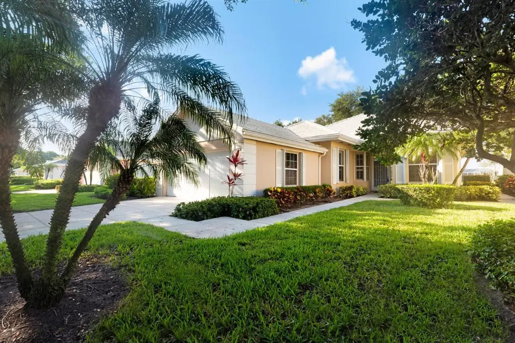 8653 Doverbrook Drive Palm Beach Gardens FL 33410