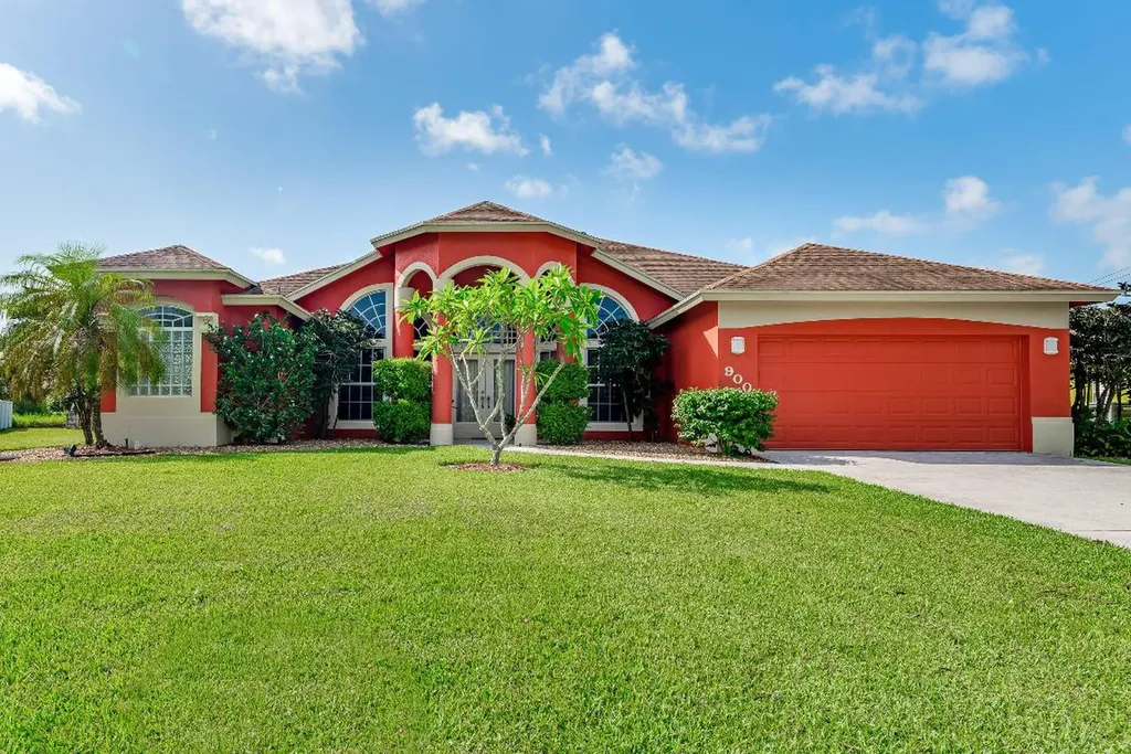 900 SW Jeremko Avenue Port St Lucie FL 34953