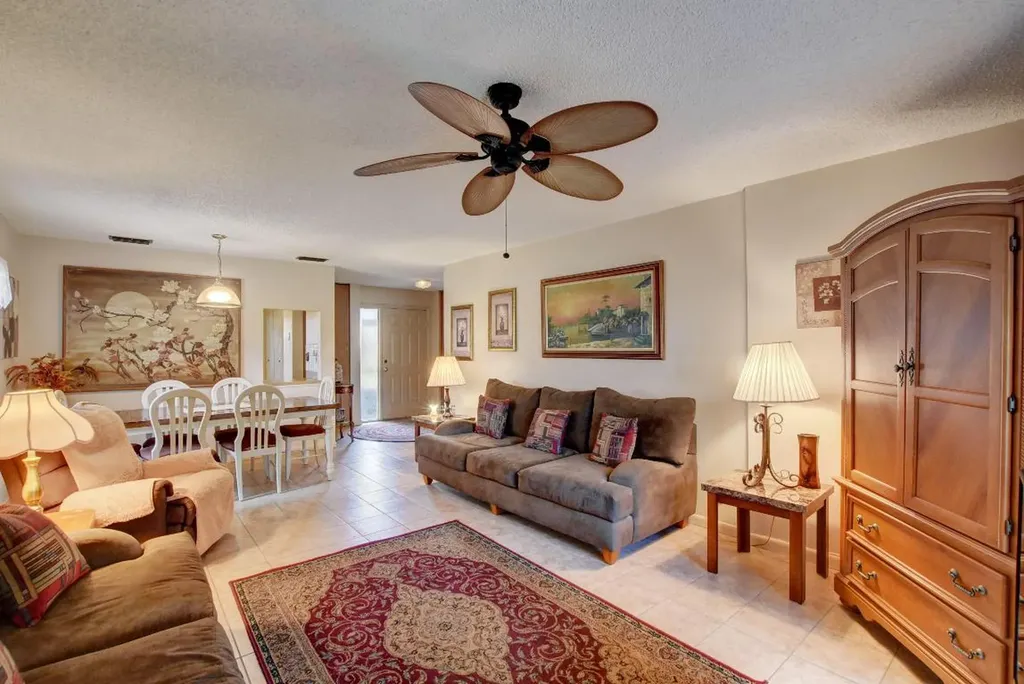 7 Seneca Court Royal Palm Beach FL 33411