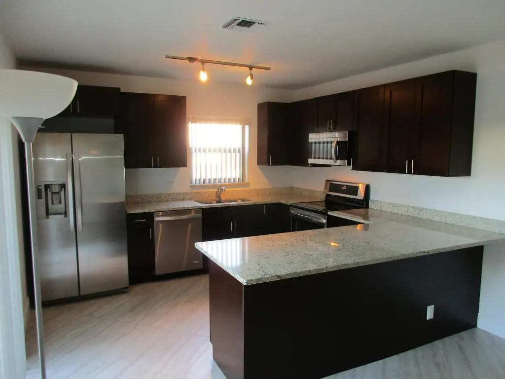 1447 SW 25th Place Boynton Beach FL 33426