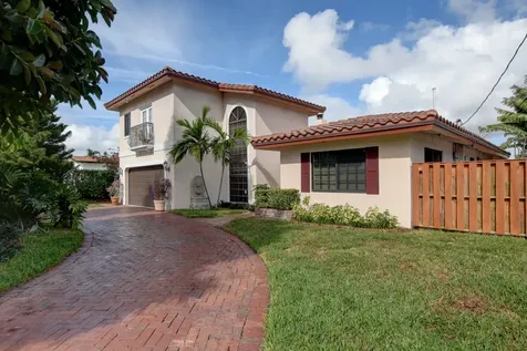 2325 SE 10th Court Pompano Beach FL 33062